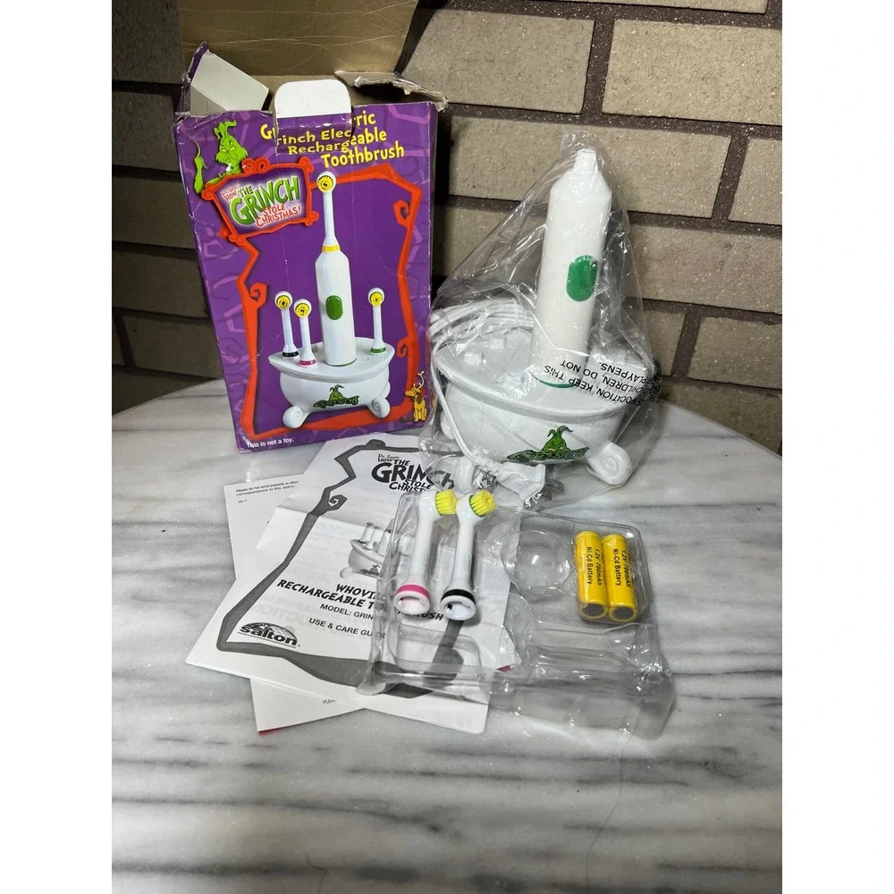 Dr Seuss The Grinch Stole Christmas Whoville Electric Toothbrush NIP READ